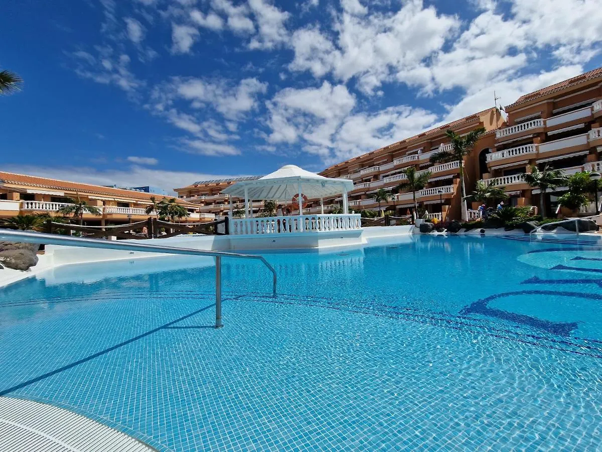 Apartment Playa Las Vistas With Breathtaking Sea View, Only 100 M To The Sea, Heated Pool, Aircondition For A Fee, Wifi بلايا ذي لاس أميريكاس 0*,  إسبانيا