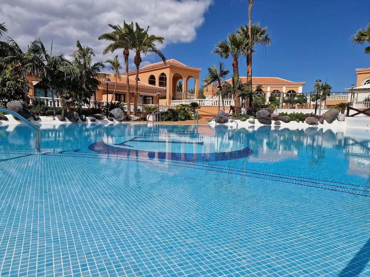 Apartment Playa Las Vistas With Breathtaking Sea View, Only 100 M To The Sea, Heated Pool, Aircondition For A Fee, Wifi 플라야데라스아메리카스