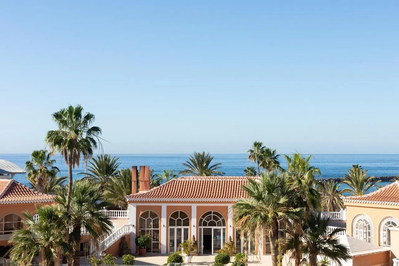 Seaside Haven: Las Vistas Apartment with Pool and Ocean Views Playa de las Americas  0*, Playa de las Americas (Tenerife)